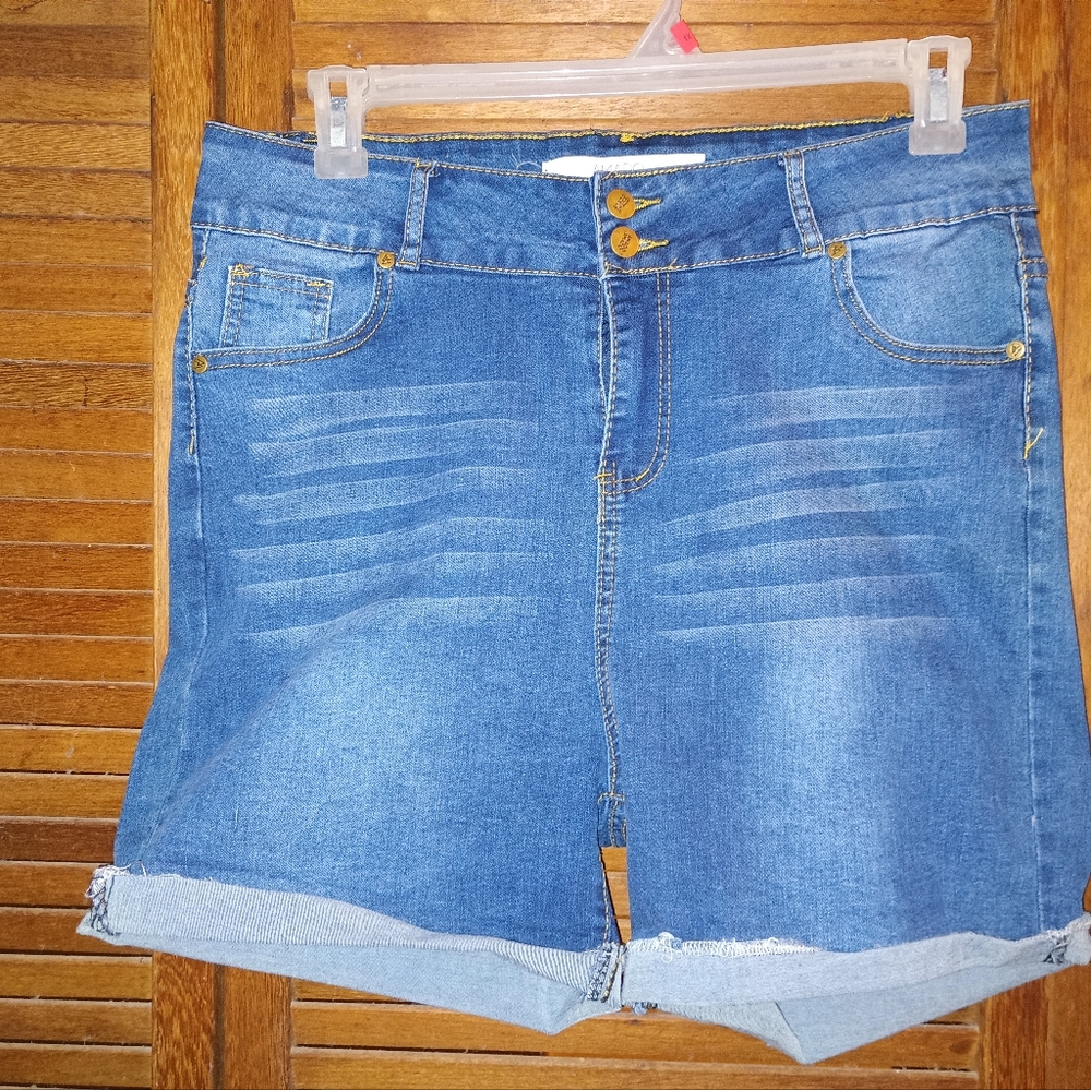 NWOT high waist jeans shorts